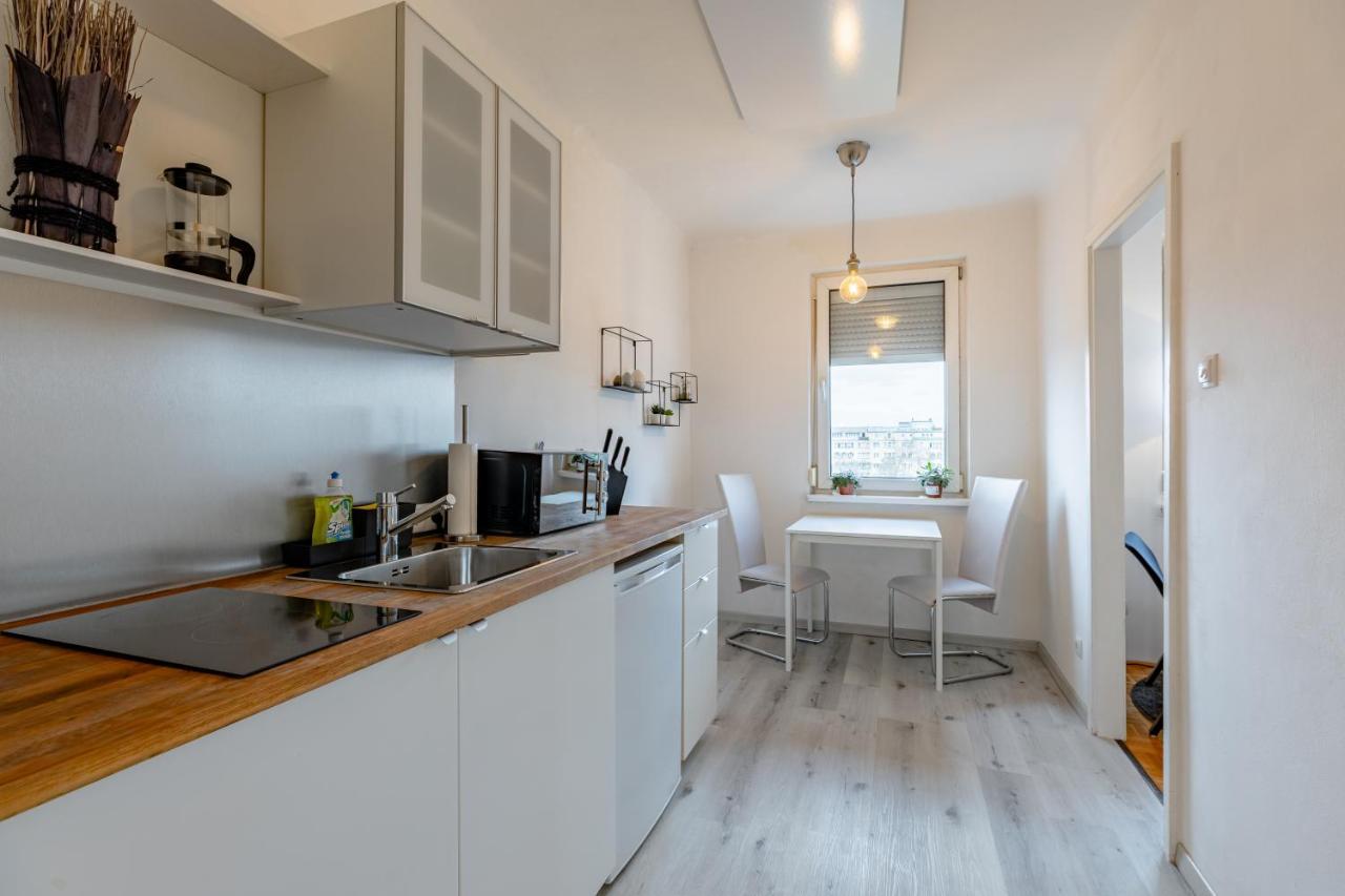 New With A View - Modern Studio Wien Exterior foto